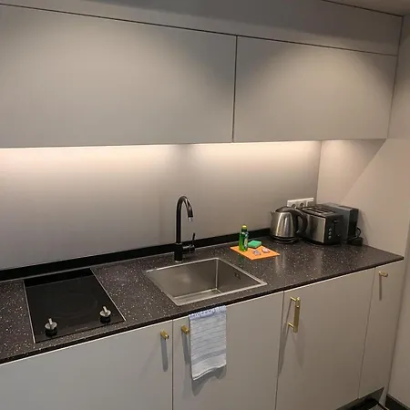 Ipartment By Western Szálloda 4*
